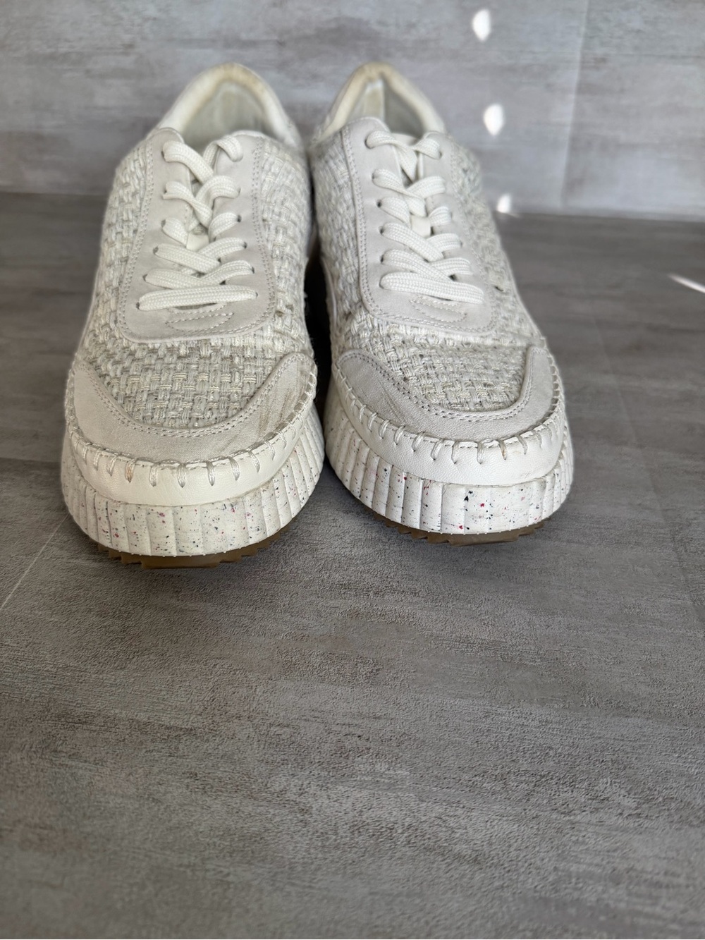 Universal Thread Woven Sneakers Women’s Size 10 Cream Knit Shoes